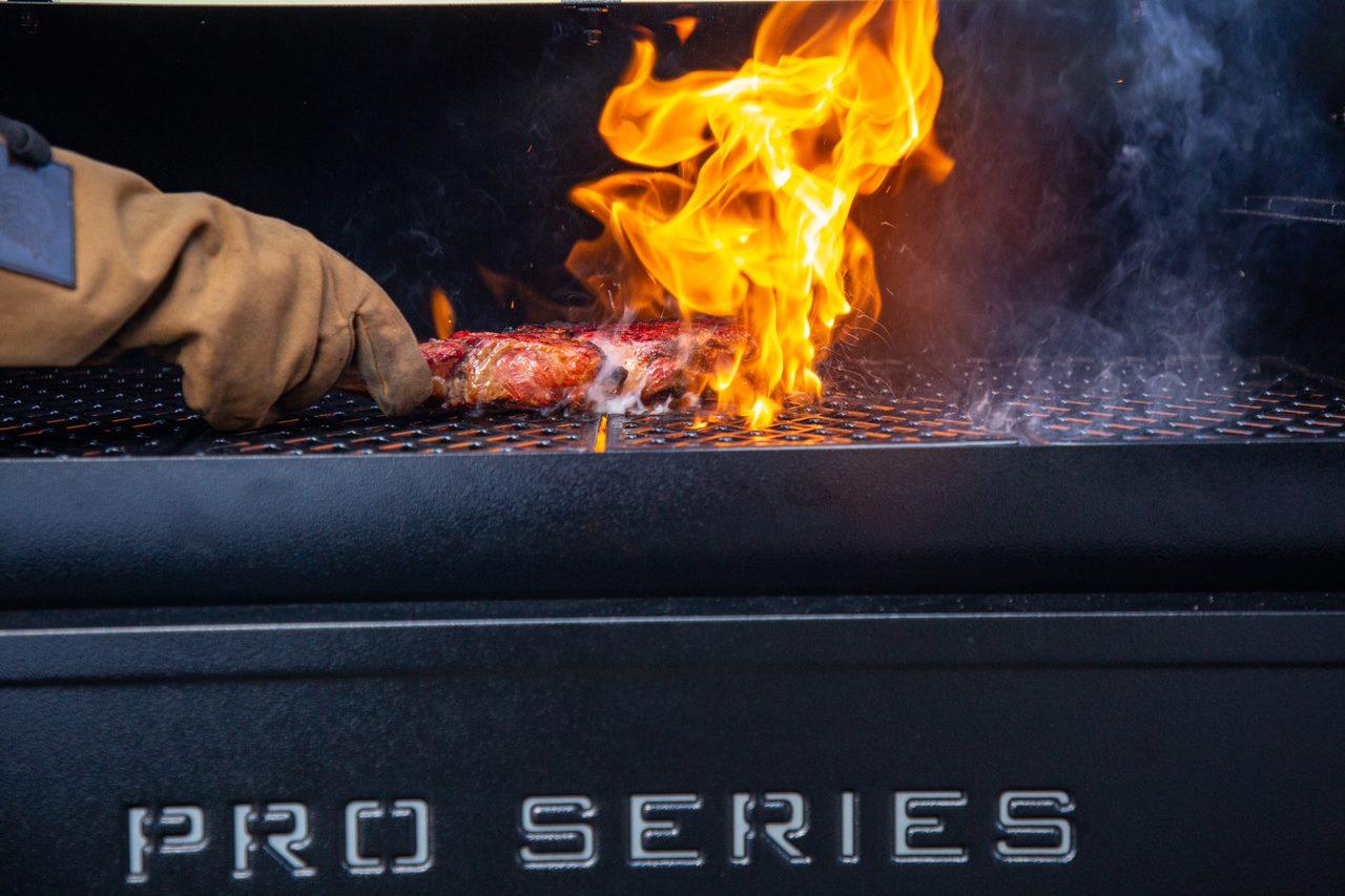 Pit Boss Pro Series 1150 WiFi Pellet Grill