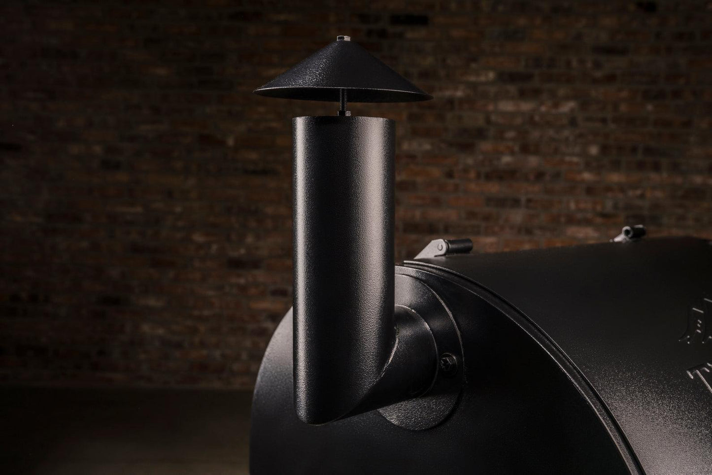 Traeger Pro 780 Pellet BBQ Grill with Cover and Front Shelf
