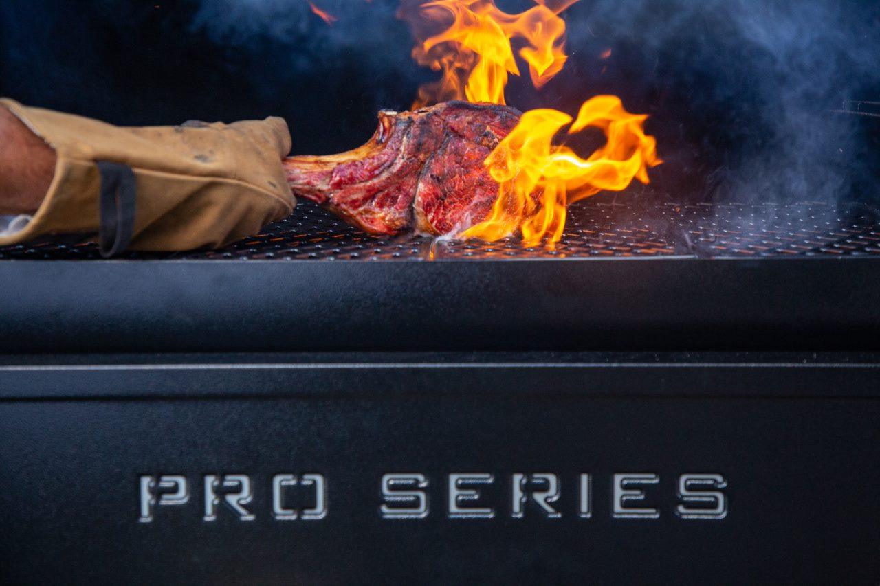 Pit Boss Pro Series 1150 WiFi Pellet Grill